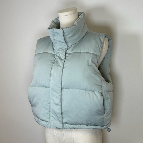New! Thread & Supply ‘Issey’ Cropped Puffer Vest Women’s Size Medium - Picture 5 of 14